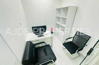 Office Space - Studio - 1 Bathroom for rent in Reem Residency - Al Karama - Dubai