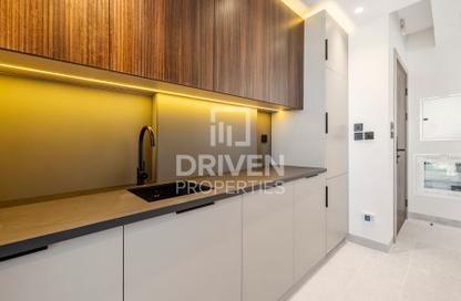 Apartment - 2 - 3 for rent in Oasis 1 - Jumeirah Garden City - Al Satwa - Dubai