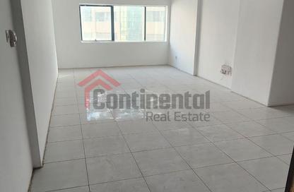 Apartment - 3 - 3 for rent in Al Majaz - Sharjah Apartment - 3 - 3 for rent in Al Majaz - Sharjah