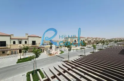 Townhouse - 3 Bedrooms - 4 Bathrooms for rent in Bloom Living - Zayed City (Khalifa City C) - Khalifa City - Abu Dhabi