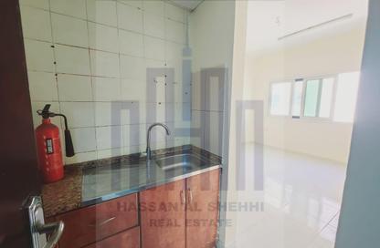 Apartment - Studio - 1 Bathroom for rent in Fire Station Road - Muwaileh - Sharjah