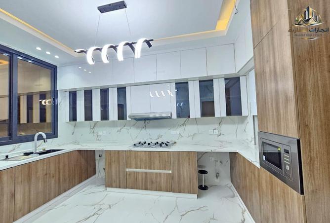 81521705 - Property Image 3