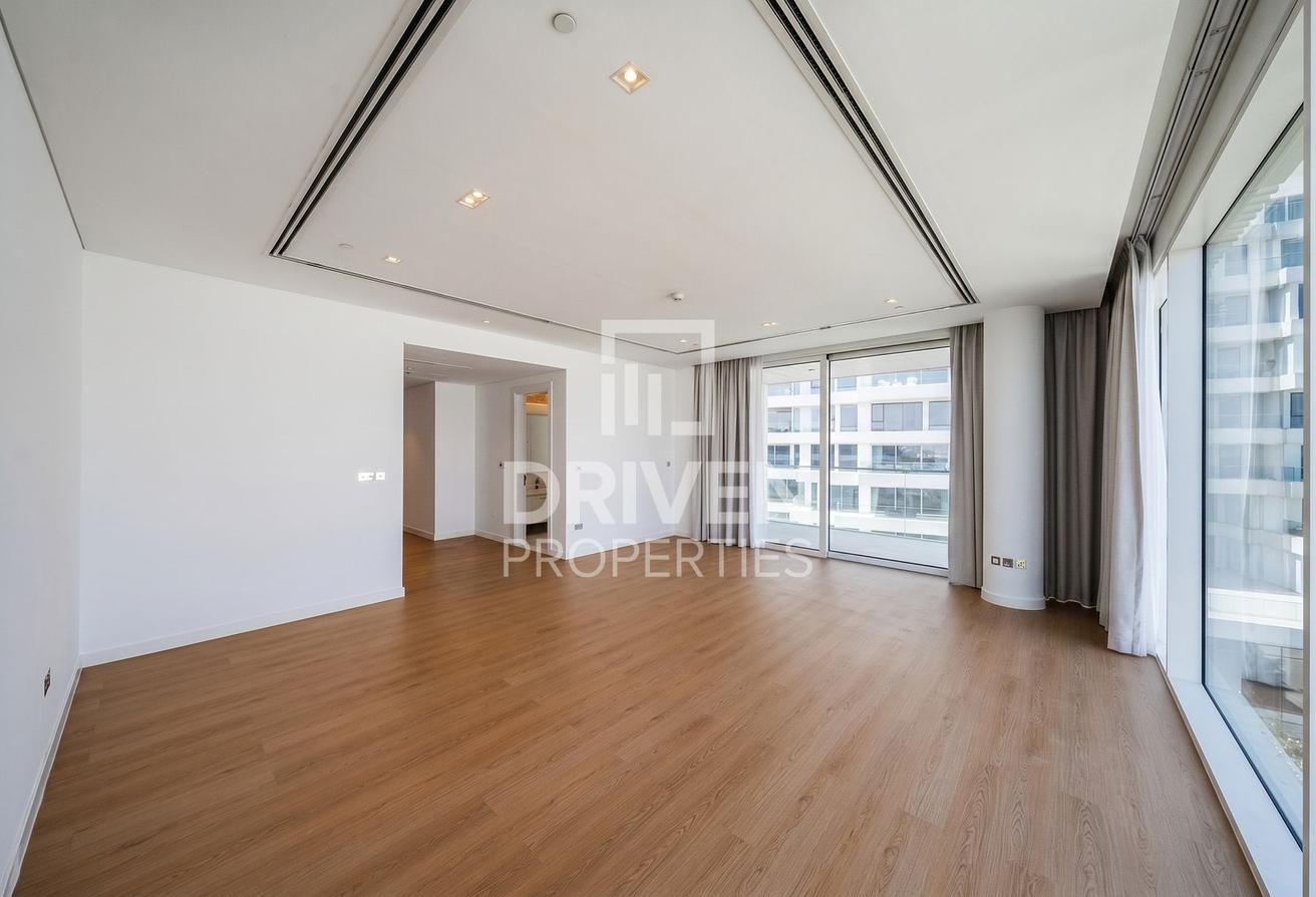 Elegant Layout | High Floor | Ready to Move in photo 8