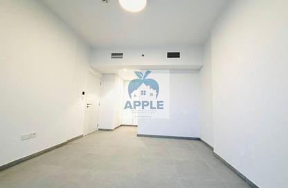 Apartment - 2 Bedrooms - 3 Bathrooms for rent in Tiraz 2 - Aljada - Sharjah