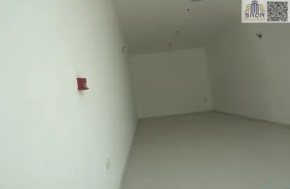 متجر - استوديو للايجار في فلل الروضة 2 - 2  الروضة - الروضة - عجمان