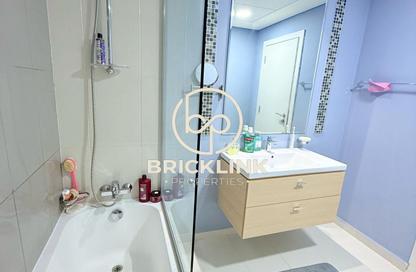 Apartment - 1 - 2 for rent in Golf Promenade 3A - Golf Promenade 3 - Golf Town - Damac Hills - Dubai