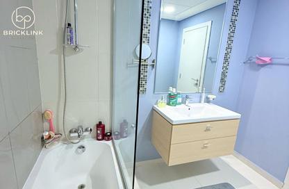 Apartment - 1 - 2 for rent in Golf Promenade 3A - Golf Promenade 3 - Golf Town - Damac Hills - Dubai Apartment - 1 - 2 for rent in Golf Promenade 3A - Golf Promenade 3 - Golf Town - Damac Hills - Dubai