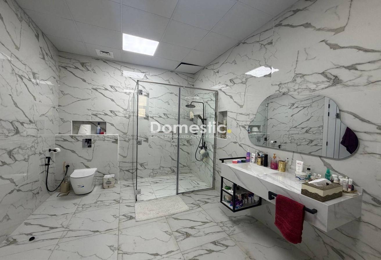 SPACIOUS 4BR VILLA I MAID I MODERN |READY TO MOVE photo 6