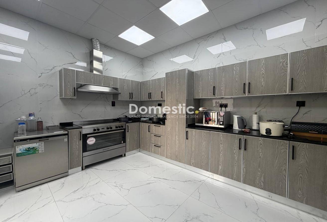 SPACIOUS 4BR VILLA I MAID I MODERN |READY TO MOVE photo 9