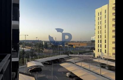Apartment - 2 Bedrooms - 2 Bathrooms for sale in Waters Edge - Yas Island - Abu Dhabi