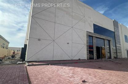 Warehouse - Studio - 2 Bathrooms for rent in Umm Al Thuoob - Umm Al Quwain