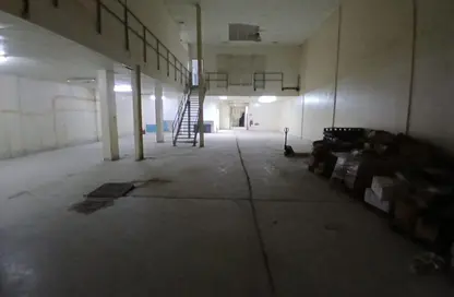 مستودع - استوديو - 2 حمامات للايجار في المنطقة الصناعية 15 - المنطقة الصناعية بالشارقة - الشارقة