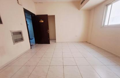 Apartment - 1 - 1 for rent in Muwailih Building - Muwaileh - Sharjah