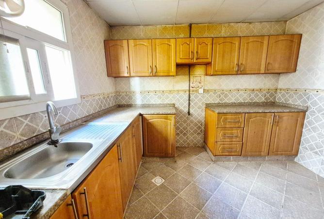 84063221 - Property Main Image