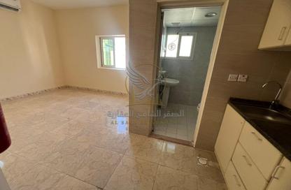 Apartment - Studio - 1 for rent in Al Nabaa Building - Al Naba'ah - Al Sharq - Sharjah