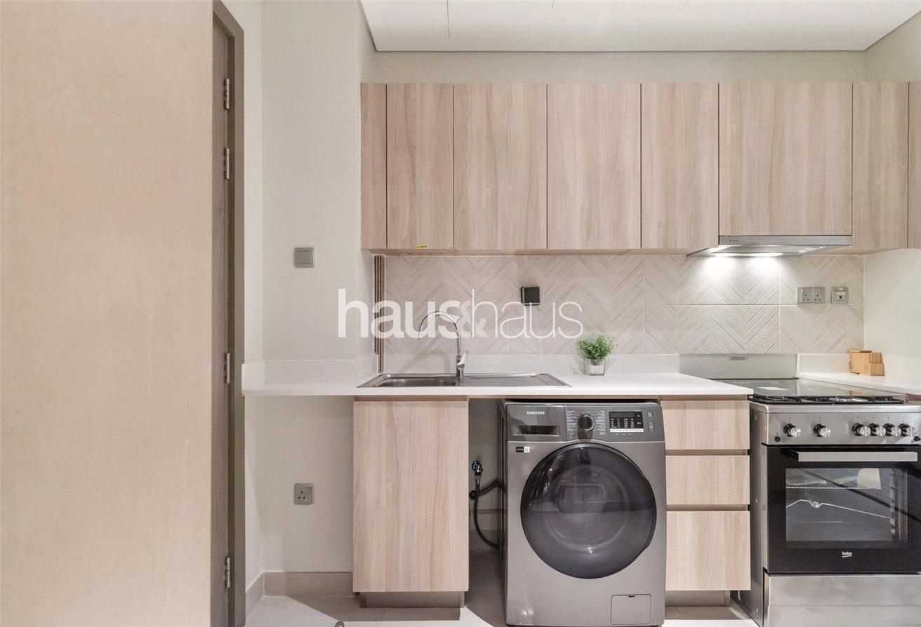 High Floor | Available | Multiple Options photo 6