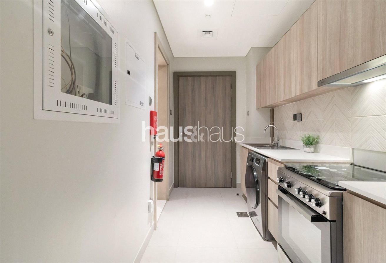 High Floor | Available | Multiple Options photo 5