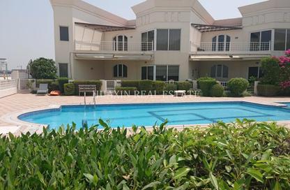 Villa - 4 Bedrooms - 5 Bathrooms for rent in Jumeirah 1 Villas - Jumeirah 1 - Jumeirah - Dubai