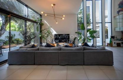 Villa - 4 - 5 for sale in West Yas - Yas Island - Abu Dhabi