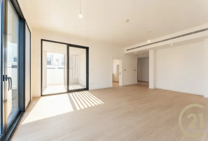 97375012 - Property Image 2