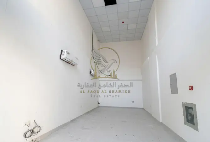 136999402 - Property Image 2