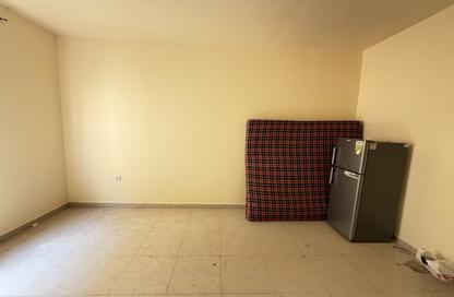 Apartment - Studio - 1 for rent in Al Butina 9 Building - Bu Tina - Al Sharq - Sharjah