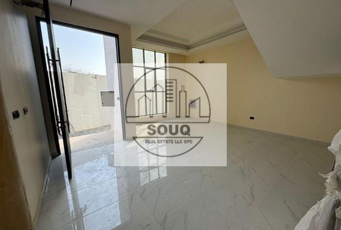 83225512 - Property Image 3