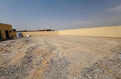 Land - Studio for rent in Al Sajaa - Sharjah