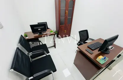 Office Space - Studio - 1 Bathroom for rent in Red Avenue - Al Garhoud - Dubai