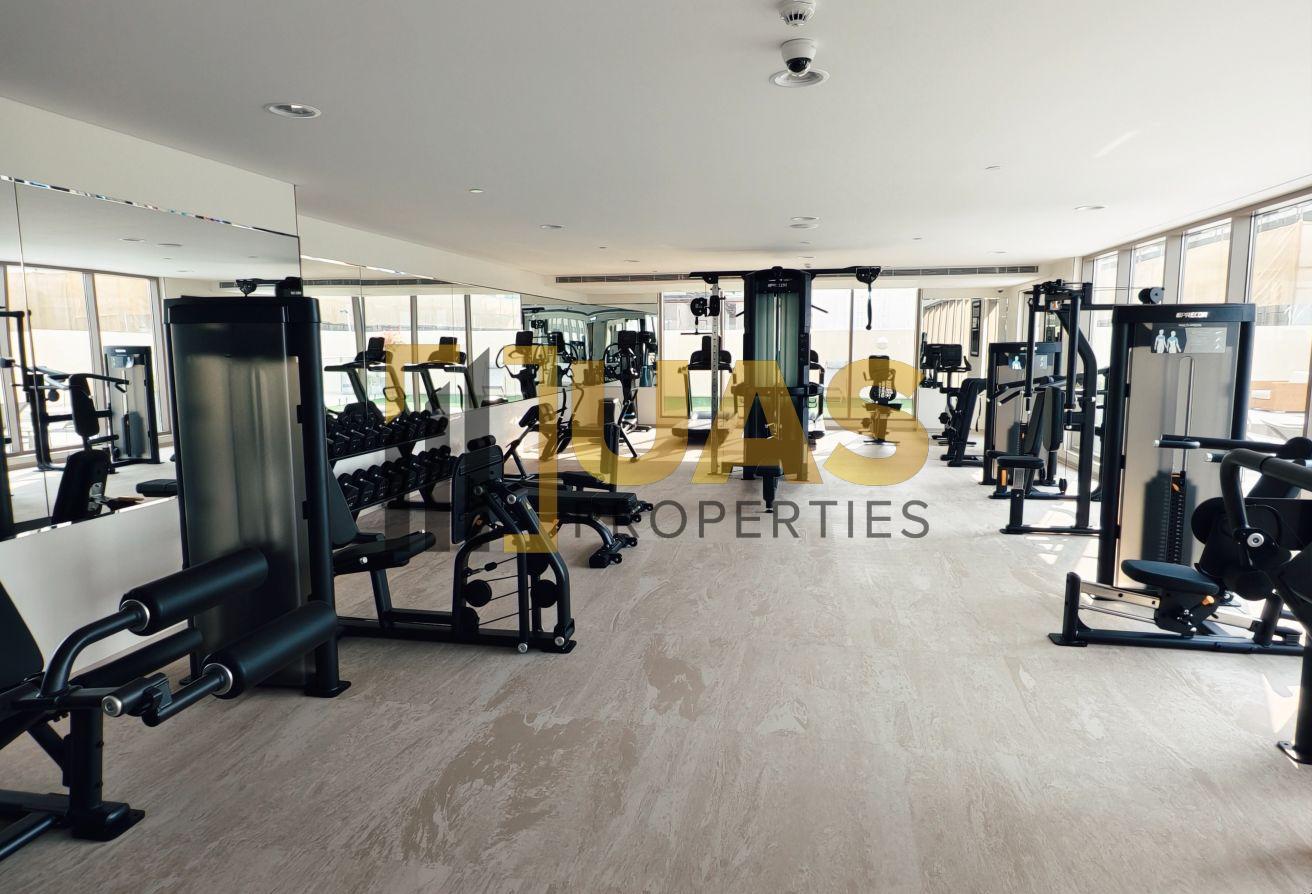 High-class 2bhk Fully furnished+big terrace BBQ photo 7