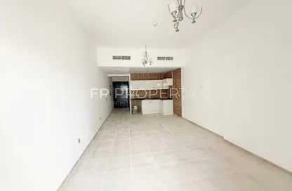 شقة - 1 حمام للبيع في برج حمزة - مدينة دبي الرياضية - دبي شقة - 1 حمام للبيع في برج حمزة - مدينة دبي الرياضية - دبي