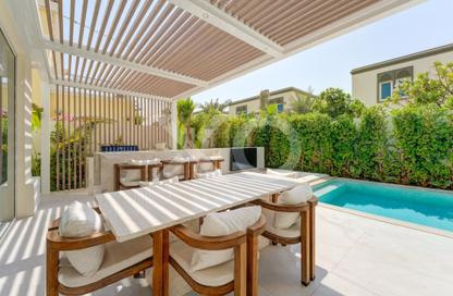 Villa - 4 - 4 for sale in District 7 - Jumeirah Park - Dubai Villa - 4 - 4 for sale in District 7 - Jumeirah Park - Dubai