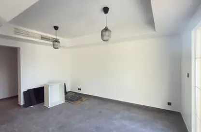 Villa - 2 Bedrooms - 3 Bathrooms for rent in Springs 11 - The Springs - Dubai