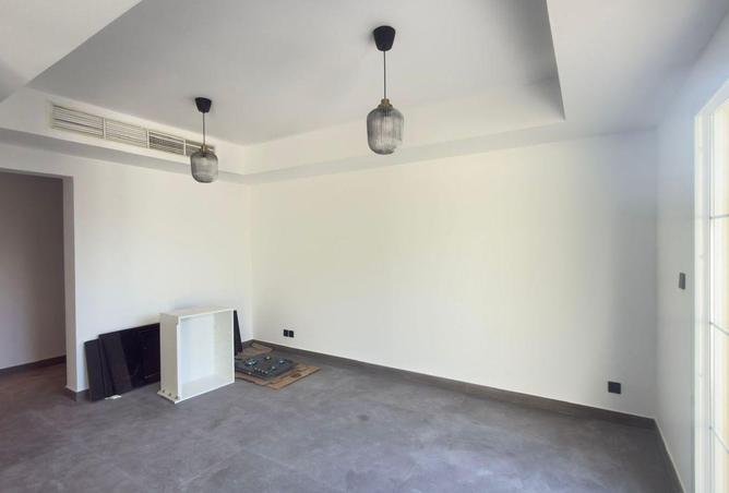 54388759 - Property Main Image