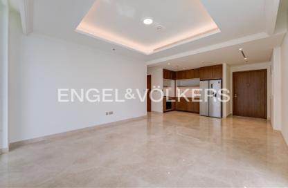 Apartment - 2 Bedrooms - 2 Bathrooms for rent in Palace Beach Residence Tower 2 - Palace Beach Residence - Emaar Beachfront - Dubai Harbour - Dubai