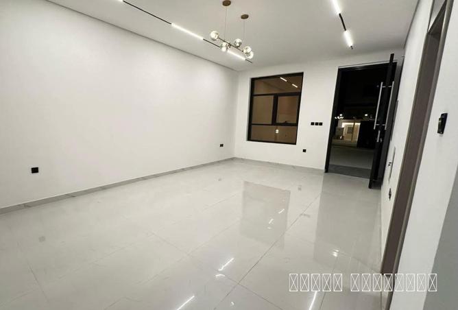 77808179 - Property Image 3