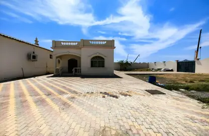 Villa - 3 Bedrooms - 4 Bathrooms for rent in Al Riffa - Ras Al Khaimah