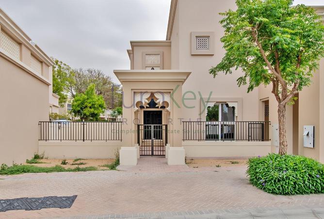 77775117 - Property Image 2