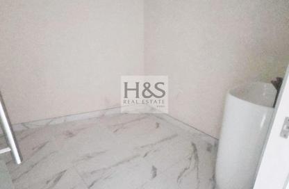 Shop - Studio - 1 Bathroom for rent in XL Tower - Business Bay - Dubai