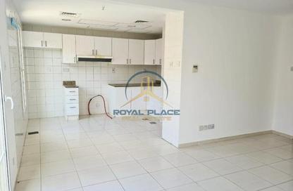 Villa - 2 - 3 for rent in Springs 11 - The Springs - Dubai Villa - 2 - 3 for rent in Springs 11 - The Springs - Dubai