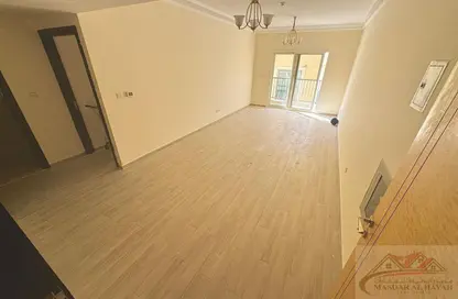 Apartment - 1 Bedroom - 2 Bathrooms for rent in Muwaileh 29 Building - Muwaileh - Sharjah