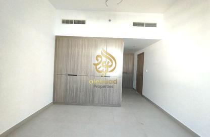 Apartment - 1 - 2 for rent in Constance - International City Phase 2 - Al Warsan 4 - Al Warsan - Dubai Apartment - 1 - 2 for rent in Constance - International City Phase 2 - Al Warsan 4 - Al Warsan - Dubai
