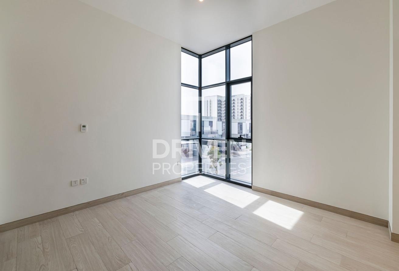 Single Row | Corner Villa | Community View photo 15