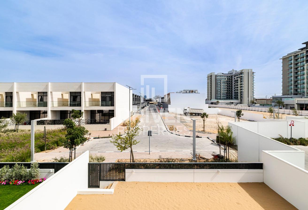 Single Row | Corner Villa | Community View photo 14