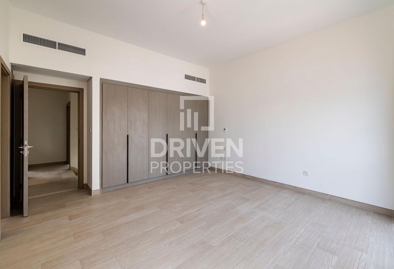 Single Row | Corner Villa | Community View photo 18