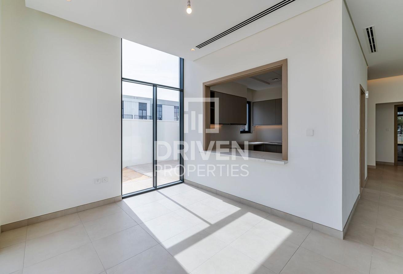 Single Row | Corner Villa | Community View photo 16