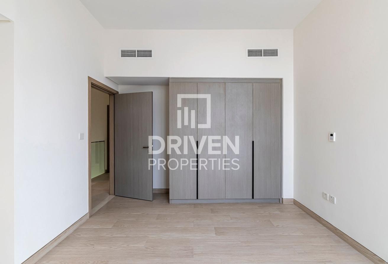 Single Row | Corner Villa | Community View photo 19