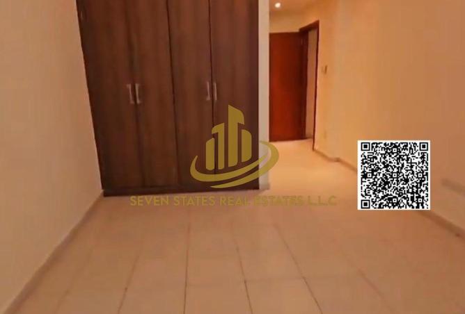 73111218 - Property Image 2