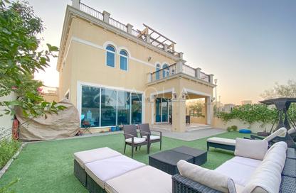 Villa - 4 - 5 for rent in Legacy Nova Villas - District 9 - Jumeirah Park - Dubai Villa - 4 - 5 for rent in Legacy Nova Villas - District 9 - Jumeirah Park - Dubai