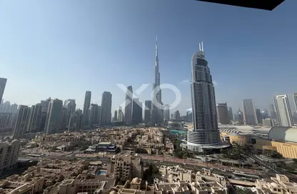 Apartment - 2 Bedrooms - 2 Bathrooms for rent in Burj Royale - Downtown Dubai - Dubai